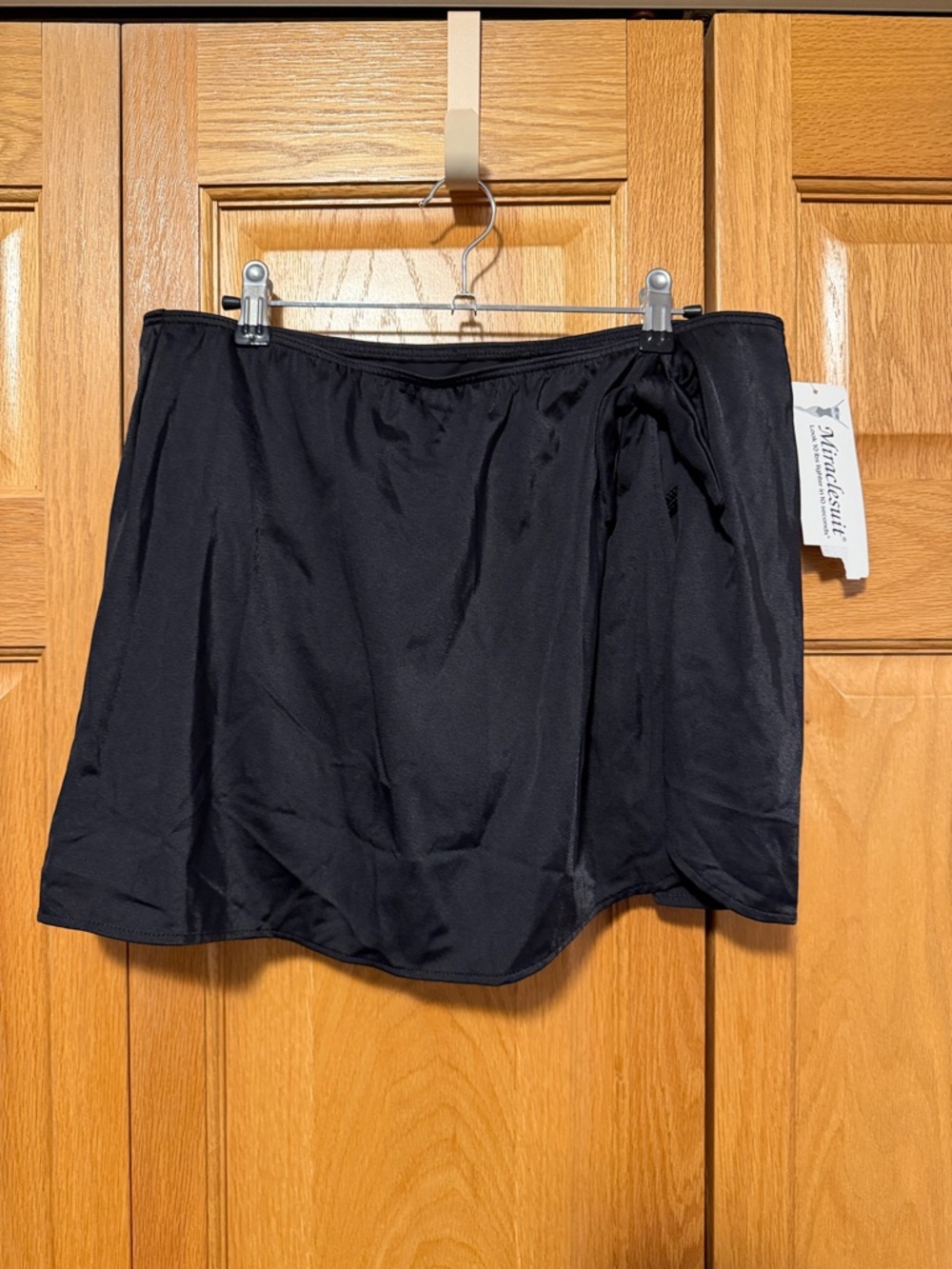 Miraclesuit black swim skirt bottom New size 18